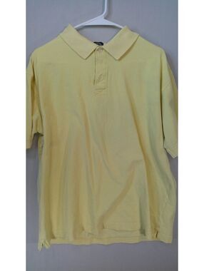 Dockers Polo Shirt - Classic Comfort with a Sunny Twist